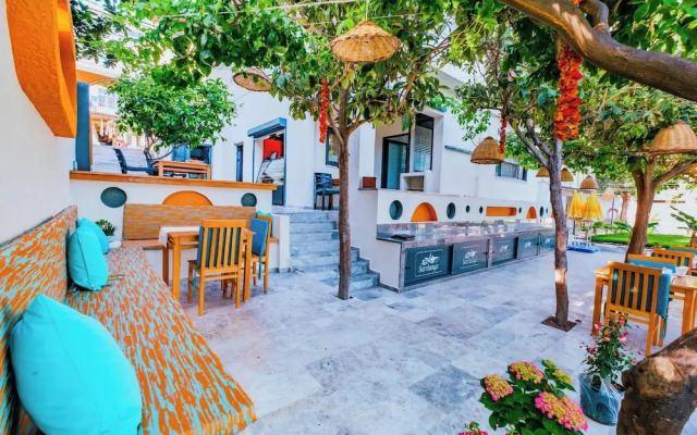 Sardunya Hotel
