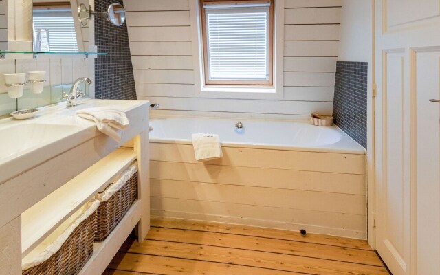 Spacious Holiday Home in Nieuwpoort With Garden