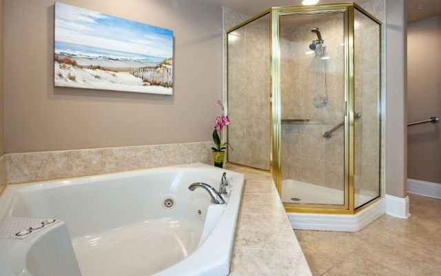 Crb1008 2 Bedroom Condo