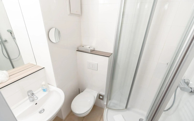 Hotel Demas City