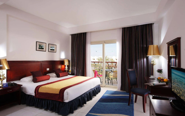 Golden 5 Topaz Suites Hotel
