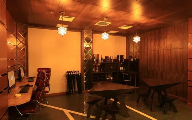 Yihao Business Hotel