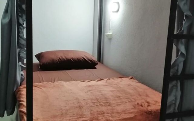 CHO Hostel and Sleep Box - Adults Only