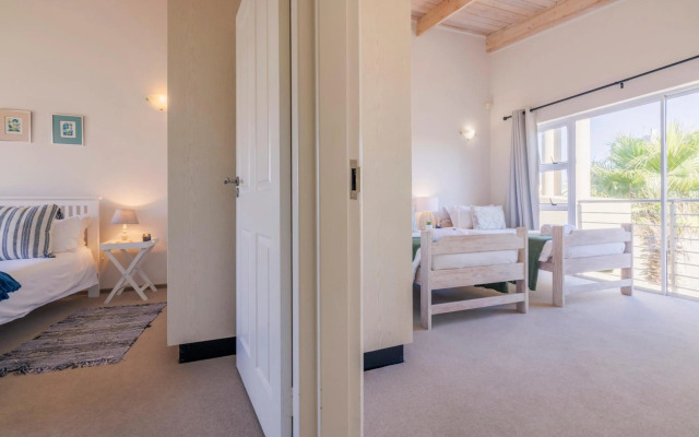 Waterfront Cottage B3