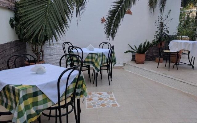 Hotel Apollon