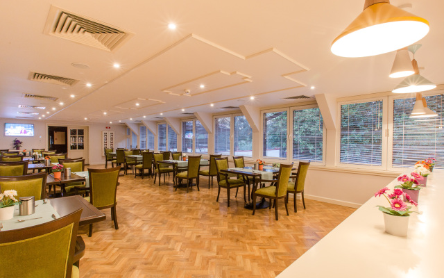 Hotel Herastrau