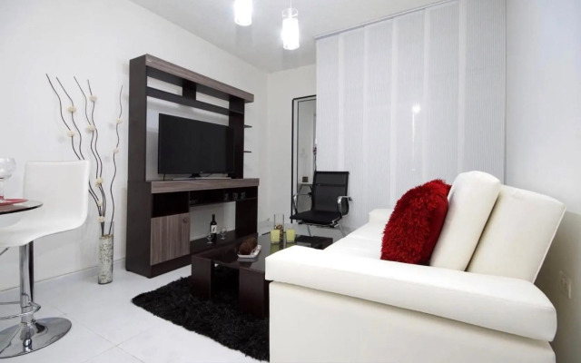 Luxury apartment with a/c next to chipichape mall