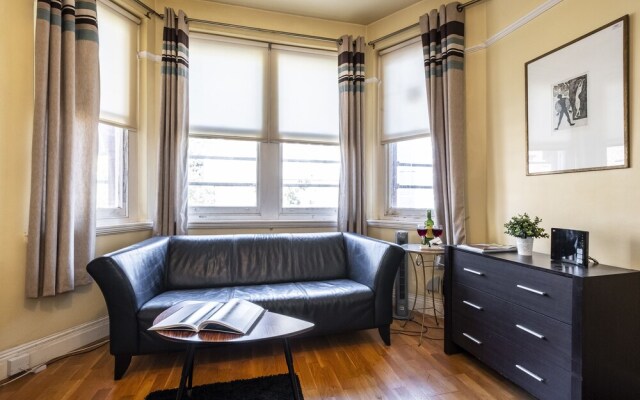 Lovely Alexandra House Retreat - JAN