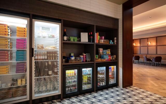 Staybridge Suites London Heathrow - Bath Road by IHG