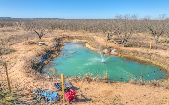 Selena-romantic Tiny Home-firepit