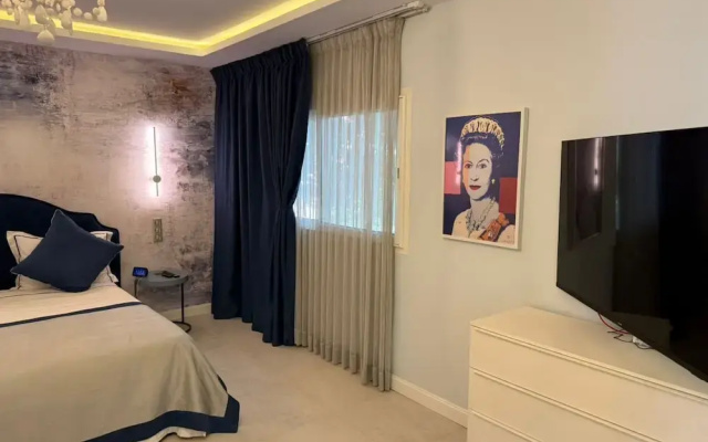 Villa Italia Somone Luxury Hotel