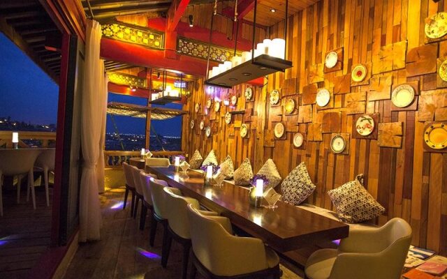 Lijiang Joyful Hotel