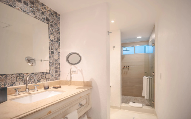 Mar del Cabo By Velas Resorts