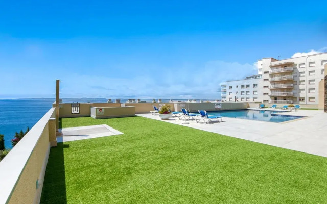 Posh Apartment Near Canyelles Petites