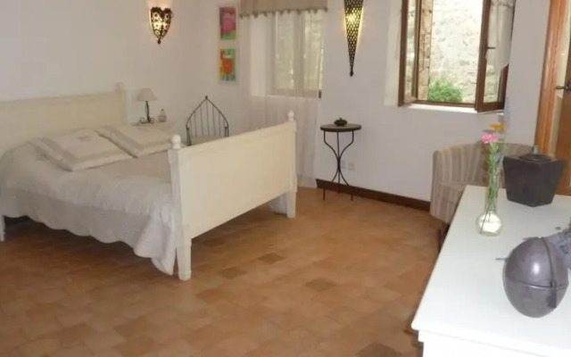 Les Roses Trémières