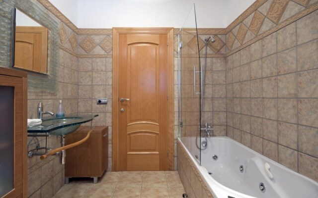 Villa - 5 Bedrooms with Pool, WiFi and Sea views - 105008