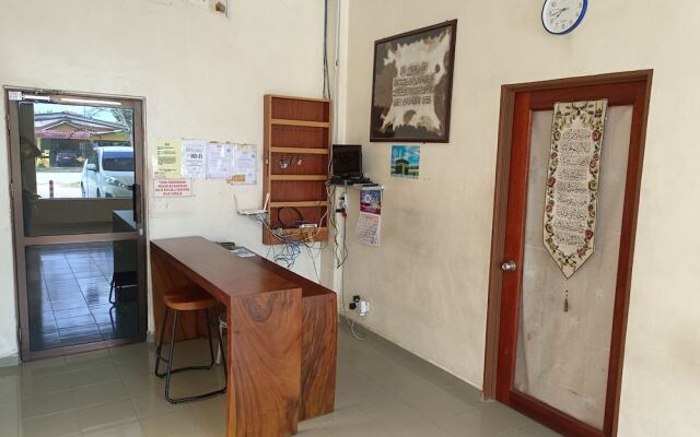 OYO 90868 Oba Hotel