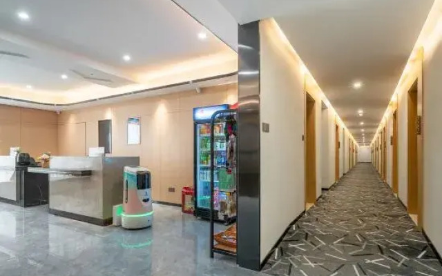 Four Seasons Holiday Hotel (Zhushan Road Subway Station)