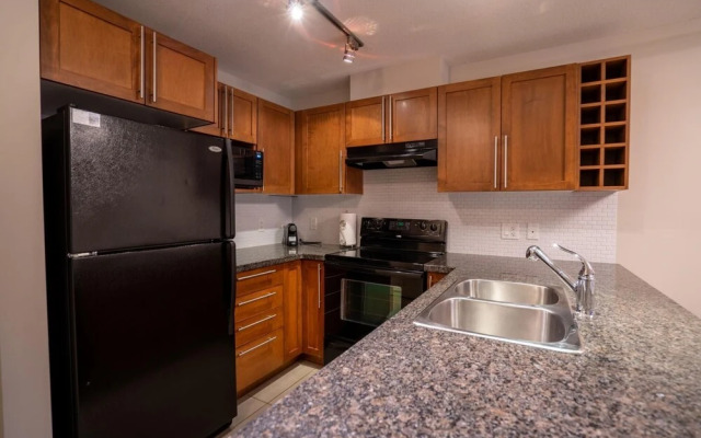 Downtown Condo at Waterscapes