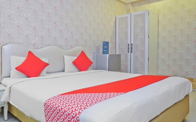 Hotel Shades of Royal by OYO Rooms