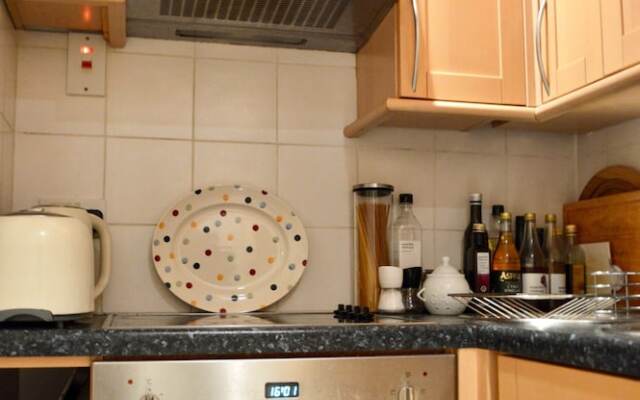 1 Bedroom Flat in Fulham Sleeps 3