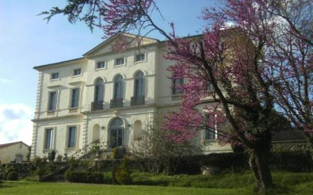 Chambres dHôtes du Chateau de Saint Sulpice