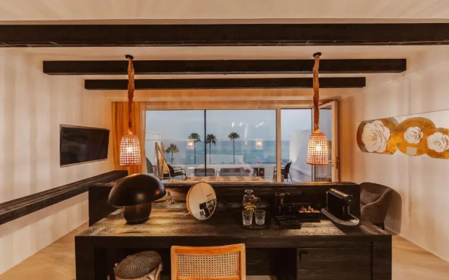 Kaliva Suites