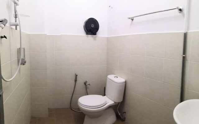 OYO 90363 Nyamanya Inn