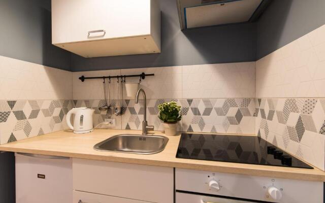 Light Studio Apartment