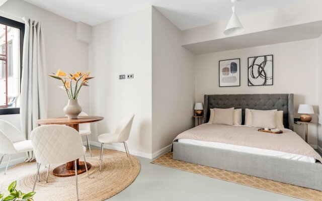 Sanders Port Petite Studio Near Piraeus Port