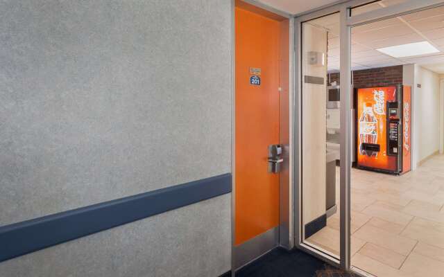 Howard Johnson Hotel by Wyndham Toms River