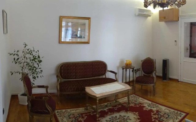 Resident Hill Resort