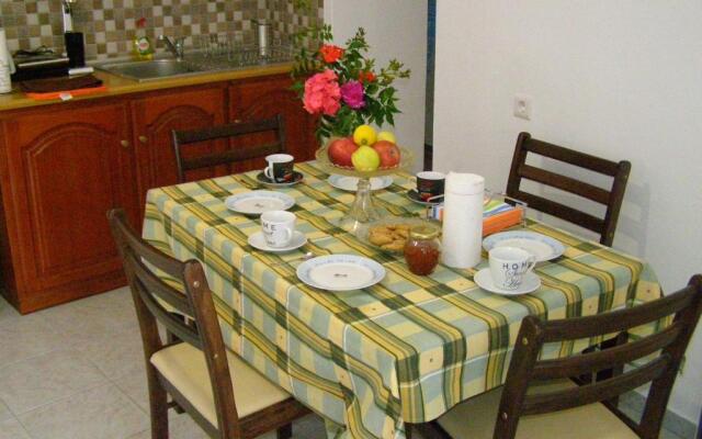 Aerinos House