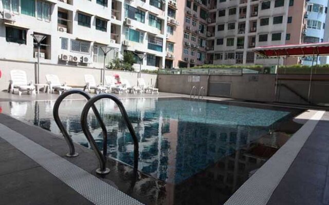 Grand Dragon Hotel