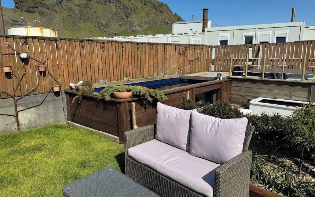 The Cozy Caravan Vestmannaeyjar