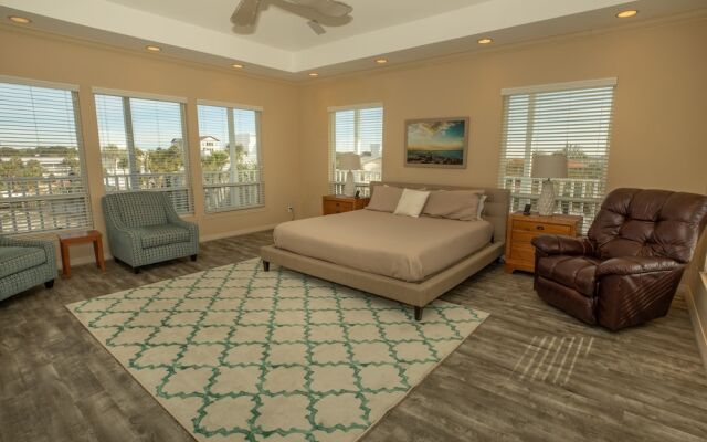 Captain Jax 5 Bedrooms 3 Bathrooms Home