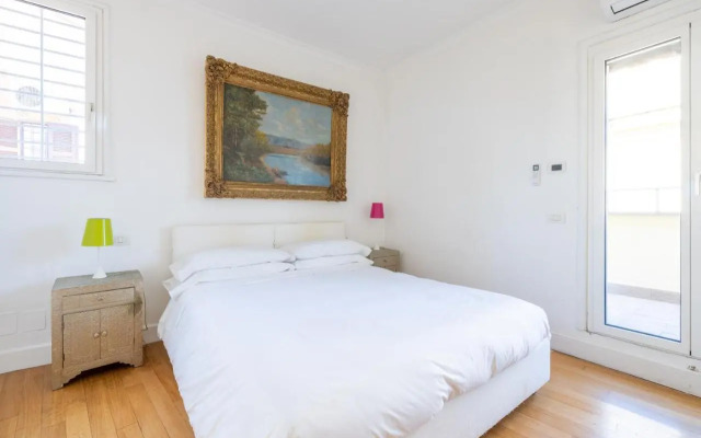 The Right Place 4u Mario de Fiori Apartment
