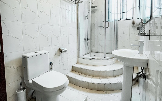 Aduk Guest House