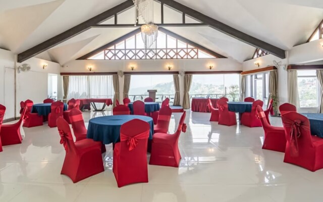 Summit Lillium Hotel & Spa