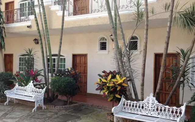 Hotel Pedregal
