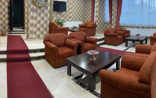 Grand 52 Hotel