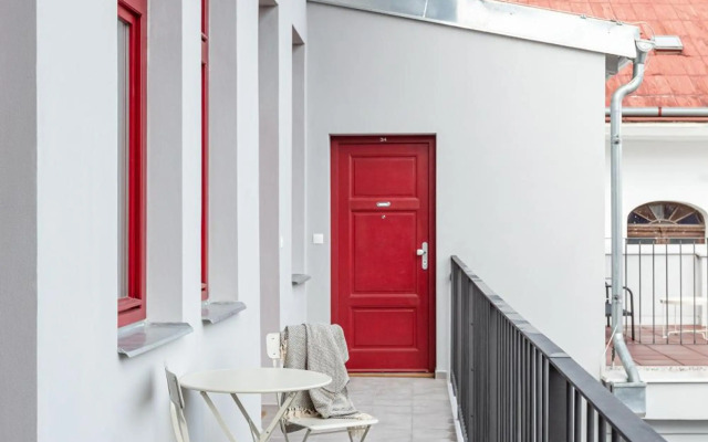 TurnKey Apartment Train Station