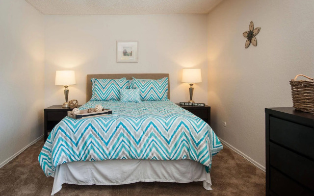 Sunshine Suites at Mid-City