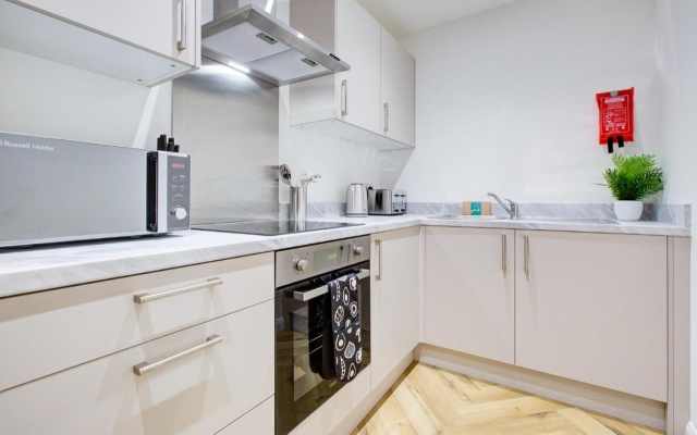 Hybrid Resi - Mitcham