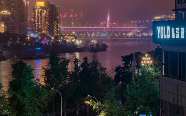 Yolo Private Soup Hot Spring Designer Hotel