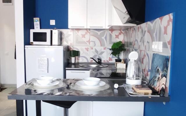Apartments on Melnikaite street 144k1