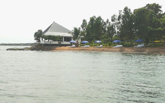 White Stone Beach Resort