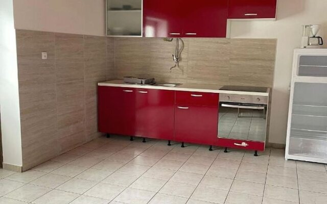 Red Apartment for 05