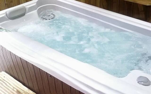 Hot Tub Hideaway
