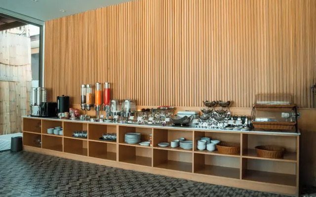 Luxtalay Khanom Hotel